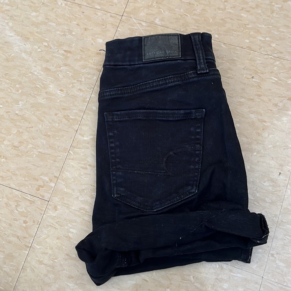 American Eagle Dark Wash Jeans! - Picture 2 of 3